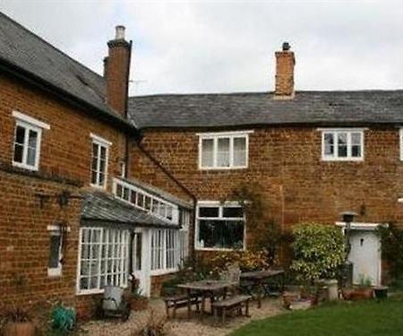 Kendal House B&B Towcester Bagian luar foto