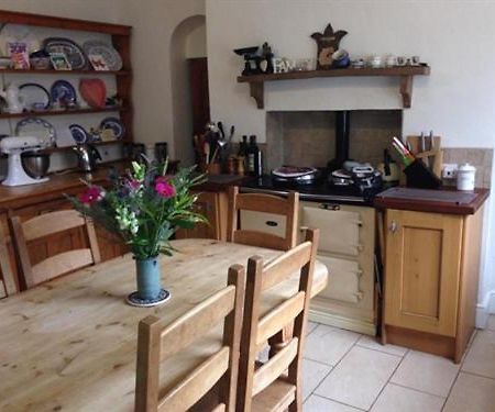 Kendal House B&B Towcester Bagian luar foto